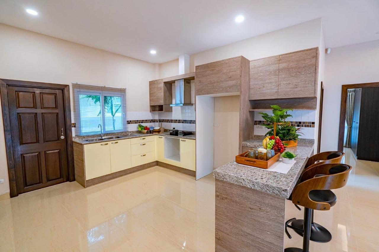Silverlake Oasis : Pool Villa Na Chom Thian Exterior photo